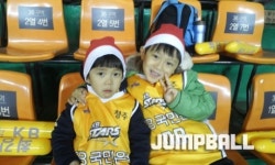 청주에 울려퍼진 ‘메리 옐로우 크리스마스’