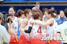 [WKBL] 신한은행, 우리은행을 61-55로 승리하며 17연승을 저지하였다.