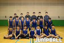 여섯 명의 선수들과의 기념촬영