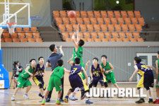 제72회 전국종별농구선수권대회 남초부 준준결승전 전주 송천초교와 서울 연가초교의 경기 화보