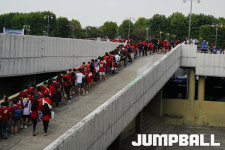 2017 정기 고연전 농구경기 관람을 위해 줄을 선 학생들