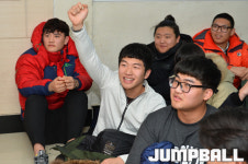 [JB포토] 경남전자고 학생 '정답!'