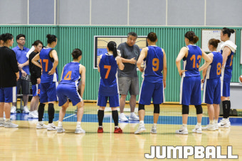 [JB포토] 작전 지시하는 삼성생명 임근배 감독