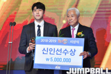 [KBL시상식] 라건아 3관왕 이정현 생애 첫 MVP 선정…최고의 신인은 변준형(종합)