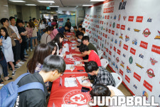 사랑을 전하기 위해 희명병원에 출동한 KBL 스타들