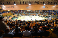 KB스타즈 시즌회원권 올해도 불티나게 팔려…코트석은 87석 sold out