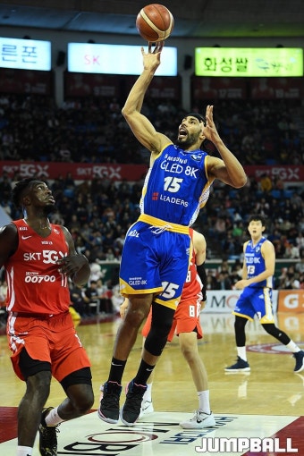 [JB포토화보] SK, 74-58로 삼성과의 S더비 승리