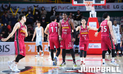 [JB화보] 창원 LG, 전주 KCC에 69-68로 역전승