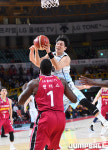 [JB화보] 창원 LG, 전주 KCC에 69-68로 역전승