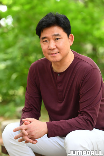 [매거진] “아들! 우리, 최선을 다하는 선수가 되자” 김승기 감독과 진모·동현을 만나다
