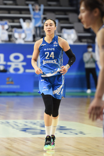 [투데이] '26P 16R' 골밑의 김소니아를 누가 막을 쏘냐
