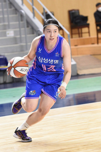 [기록] 삼성생명 김단비, 생애 첫 두 자리인 15리바운드 잡다