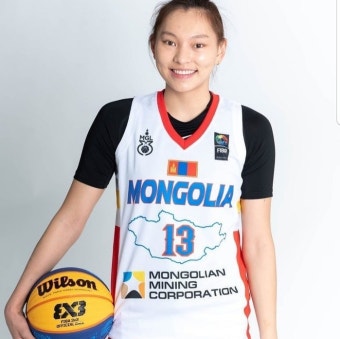 [20도쿄] 올림픽 단체 구기 종목 첫 출전 '몽골', 21세 女 3x3 선수 올림픽 기수로 선정