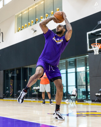 [NBA] '골드&퍼플 멜로' LAL, 카멜로 앤써니 훈련 영상 공개