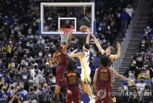 [NBA] 941일 만에 돌아온 탐슨, 복귀전은 완벽했다