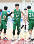 [JB포토] 윤성원, 화이팅 하자