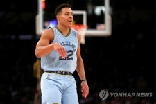 [NBA]등번호 22번, 2월2일에 2A/2R/2S/2B/2반칙 이색기록