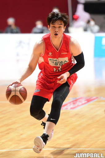 [JB화보] SK, 오리온에 92-77로 승리하며 정규리그 우승 차지