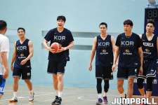 GBK33:6체육관 | [홍기웅 기자의 아시아컵 스토리] 적응 훈련중 '먼저 다가와준 선수들'