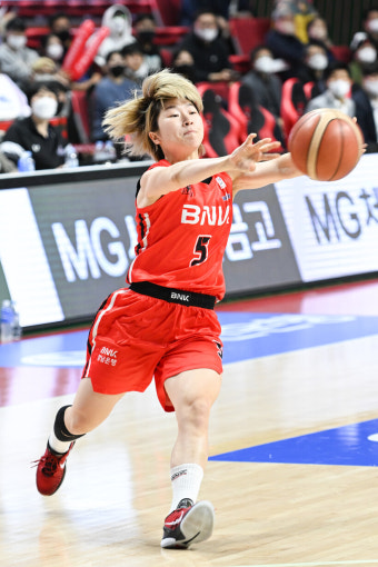 [기록] ‘박혜진보다 빨랐다’ 안혜지, 최연소 1000어시스트 돌파