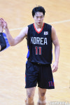[JB포토] 한국 남대 선발 양준 굿샷이야