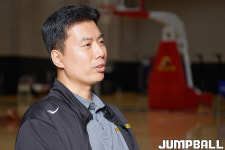 [조영두의 꼬치 COACH] “상무 이기고 D리그 우승하는 게 목표예요” LG 박유진 코치