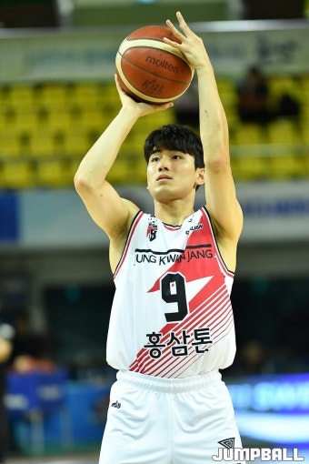 [JB포토] 공격하는 정관장 고찬혁