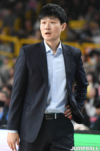 8연패 강혁 감독대행 