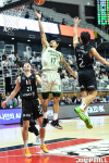 [JB화보] 원주 DB, 87-71로 수원 KT에 승리하며 6연승 질주