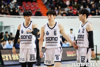 승부처 해결사 이정현, 소노 창단 4연승 이끌다