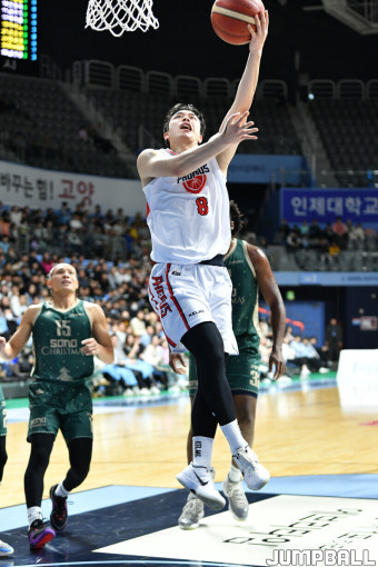 팬들 향한 '미리 메리 크리스마스'…현대모비스, 박무빈·알루마 앞세워 단독 6위 도약