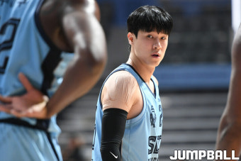 프로농구 전성현, 3년 만에 안양 정관장 복귀! LG와 2대1 트레이드 합의로 이적 완료!
