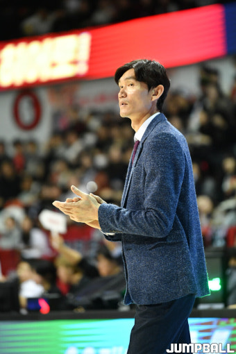 김주성 감독 “한 해 마무리 잘했다”···김상식 감독 “최선을 다한 경기였다”