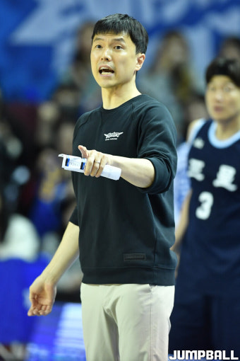[JB포토] 작전 지시하는 삼성 김효범 감독대행