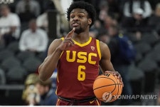 [NBA] "어느 지표도 긍정적인 점이 없는데?" 르브론 아들, 브로니 향한 현지 언론들의 냉정한 시선