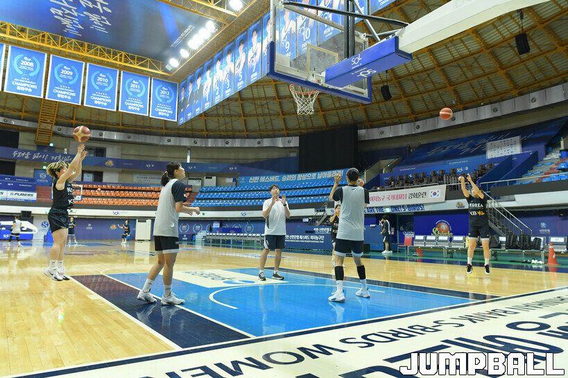 한국 여자농구 대표팀, FIBA 월드컵 사전 예선 첫 경기 역전으로 베네수엘라에 패배