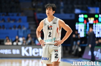 '올 시즌 첫 KBL 최고 가드 맞대결' 판정승 거둔 허훈 