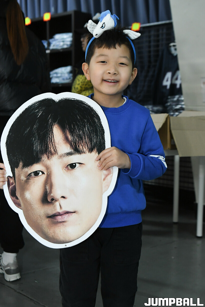 프로농구 안양 정관장, 한국가스공사 완파하며 6위 플레이오프 희망 이어가