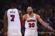 [NBA] 'GSW의 라스트 댄스?' 트레이드 시장에 나온 BKN 선수들에 관심 표명
