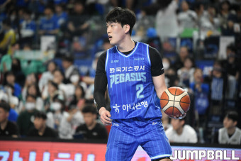 [6강 PO 화보] 허훈 35점 폭발 KT, 4강 PO까지 단 1승