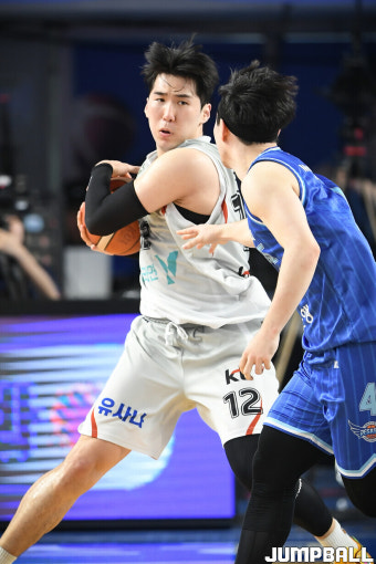 [6강 PO 화보] 허훈 35점 폭발 KT, 4강 PO까지 단 1승