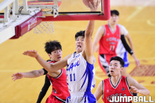 [포토] 중앙대 서정구 골밑슛은 나에게 맡겨