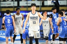 [화보] 나이트 이정현 40점 합작 소노, 77-67로 가스공사에 원정 승리