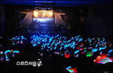 V.O.S 씽씽콘서트, 8백여명의 팬들과 즐거운 시간