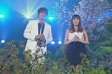 강타, 고별 방송서 태연과 환상 노래 입맞춤