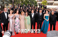 [cannes 포토] 이창동 감독 "이번엔 심사위원입니다"