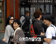 [cannes스케치] 김혜자? 소피 마르소?...호텔 앞에서 만난 스타들