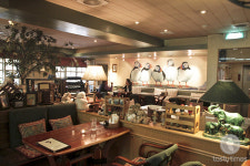 [tasty times] 매콤한 스페인식 치킨 요리를 즐길 수 있는 한남동 무쵸스