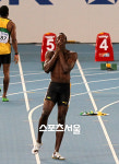 볼트 충격의 실격…블레이크 새 왕자 부상