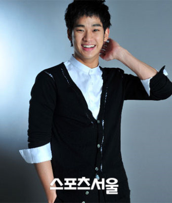 김수현, 송중기 이어 꽃미남 군주 대열 합류